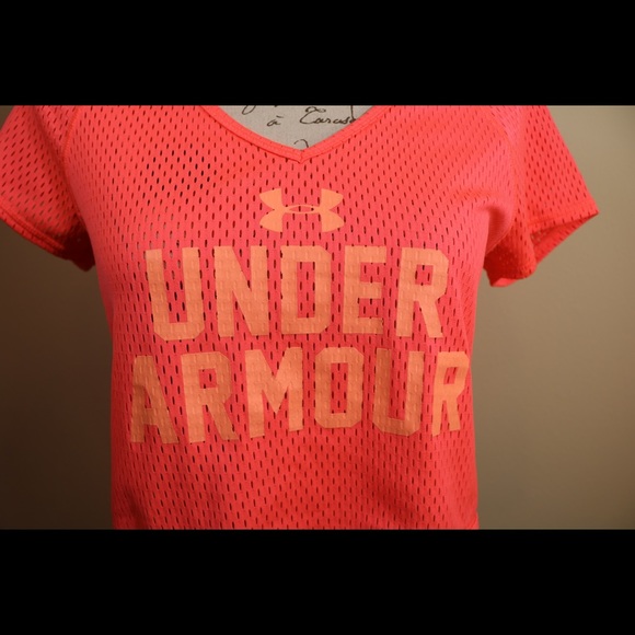New Under Armour Jersey Neon Cropped top Medium - Picture 3 of 3